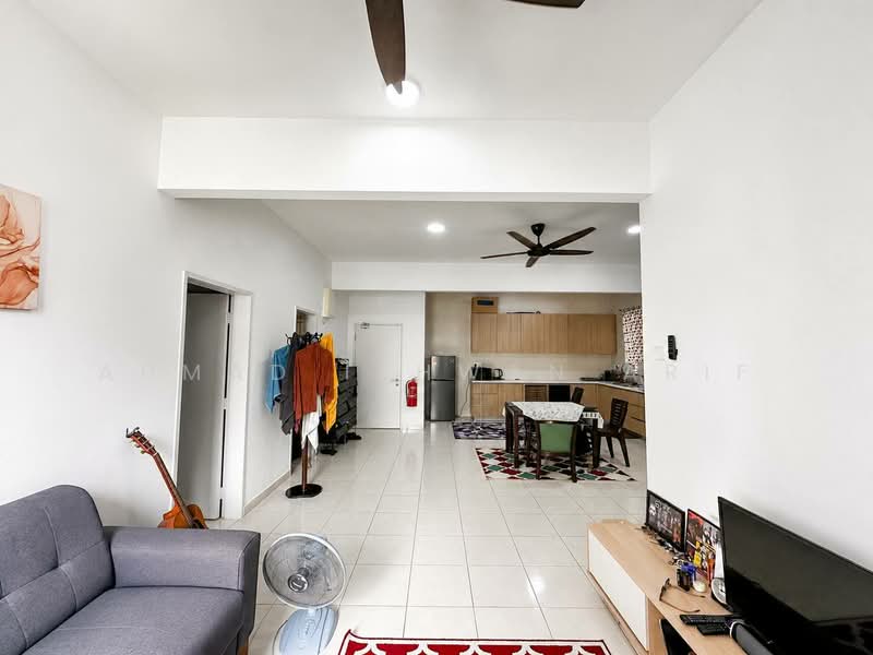 Kondominium untuk Dijual di Residensi Adelia 3 - Ahmad Ikhwan Arif - Living Room - PropertyGuru.com.my