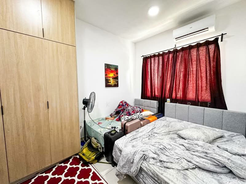 Kondominium untuk Dijual di Residensi Adelia 3 - Ahmad Ikhwan Arif - Bedroom - PropertyGuru.com.my