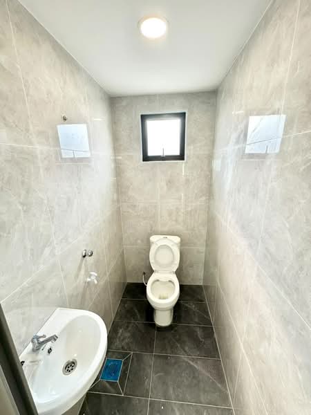 Rumah Teres 1 Tingkat untuk Dijual di Taman Sri Skudai (Skudai) - Daniel Yong - Bathroom - PropertyGuru.com.my