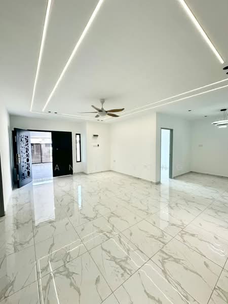 Rumah Teres 1 Tingkat untuk Dijual di Taman Sri Skudai (Skudai) - Daniel Yong - Living Room - PropertyGuru.com.my
