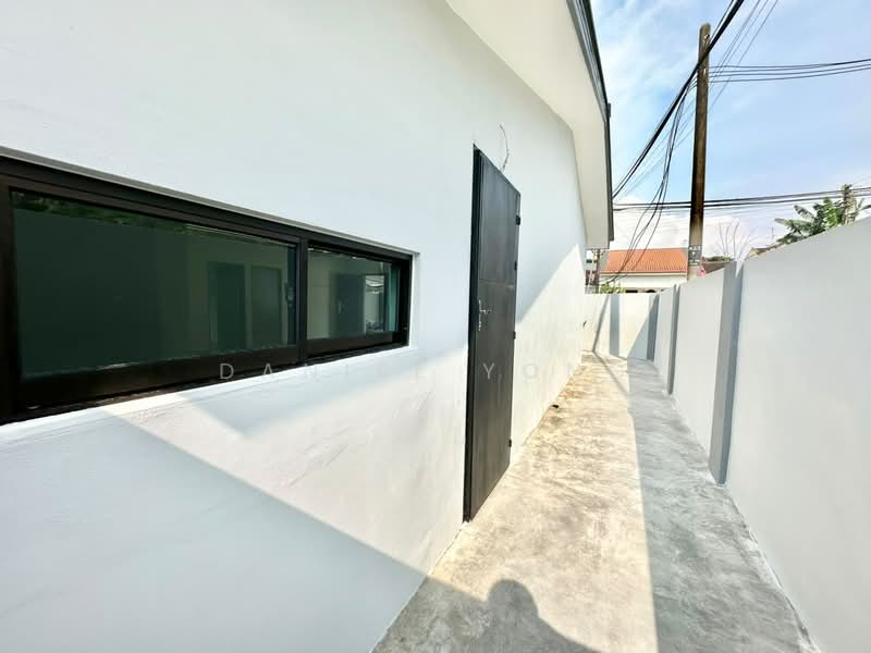 Rumah Teres 1 Tingkat untuk Dijual di Taman Sri Skudai (Skudai) - Daniel Yong - Exterior - PropertyGuru.com.my