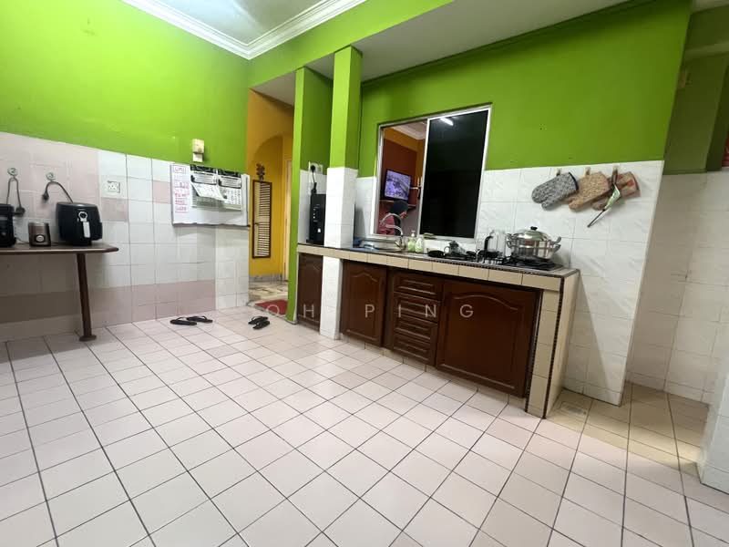 2-storey Terraced House for Sale in Usj 9 (Subang Jaya) - Soh Ping - Kitchen - PropertyGuru.com.my