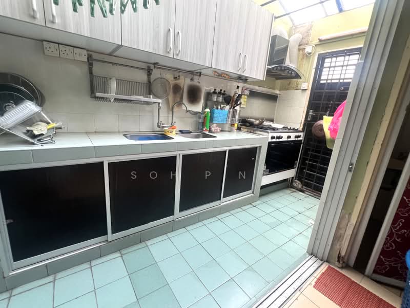 2-storey Terraced House for Sale in Usj 9 (Subang Jaya) - Soh Ping - Kitchen - PropertyGuru.com.my