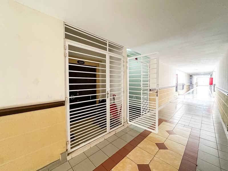 Pangsapuri untuk Dijual di Kristal Villa - Ahmad Ikhwan Arif - Corridor - PropertyGuru.com.my