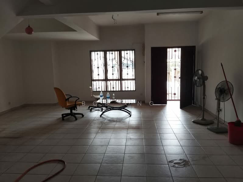 Rumah Teres 2.5 Tingkat untuk Dijual di Kuala Lumpur (Kuala Lumpur) - Bob Ong - Living Room - PropertyGuru.com.my