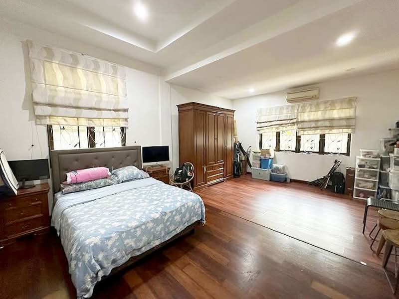Rumah Banglo untuk Dijual di Seksyen 8 (Kota Damansara) - Vincent Liaw - Bedroom - PropertyGuru.com.my