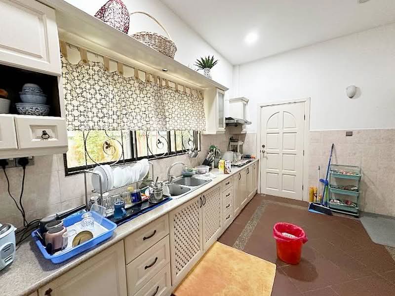 Rumah Banglo untuk Dijual di Seksyen 8 (Kota Damansara) - Vincent Liaw - Kitchen - PropertyGuru.com.my