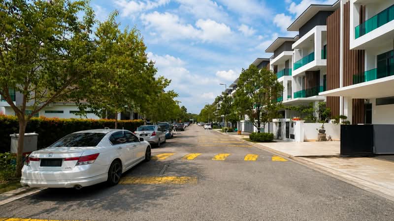 Rumah Teres 3 Tingkat untuk Dijual di Bandar Nusaputra (Puchong) - BILYA ARIFF - Exterior - PropertyGuru.com.my