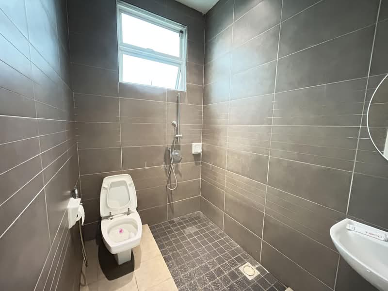 Bungalow for Sale in Seksyen U1 (Glenmarie) - Lai YK - Bathroom - PropertyGuru.com.my