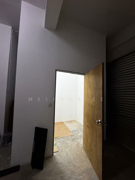 Shop / Office for Rent in Taman Masai Utama (Masai) - Melinda Ee - Interior - PropertyGuru.com.my