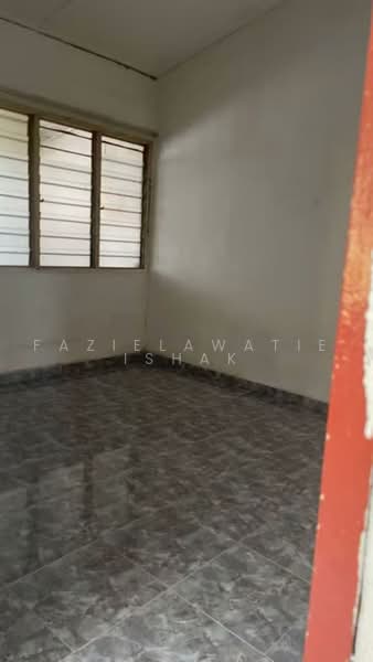 1-storey Terraced House for Sale in Balok (Pahang) - Fazielawatie Ishak - Interior - PropertyGuru.com.my