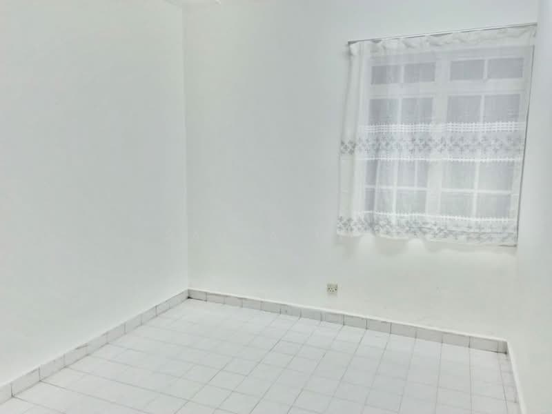 Apartment for Sale at Tanjong Puteri Apartment - Sausa Lee - Interior - PropertyGuru.com.my