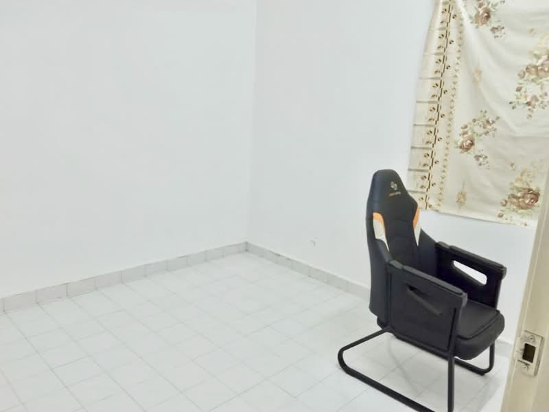 Apartment for Sale at Tanjong Puteri Apartment - Sausa Lee - Interior - PropertyGuru.com.my
