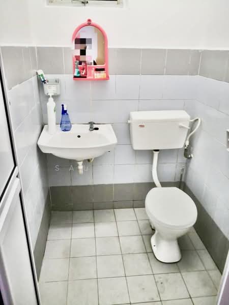 Apartment for Sale at Tanjong Puteri Apartment - Sausa Lee - Bathroom - PropertyGuru.com.my
