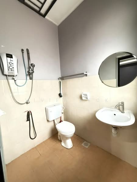 Rumah Teres 1 Tingkat untuk Disewa di Johor Bahru (Johor) - Vivien Keck - Bathroom - PropertyGuru.com.my