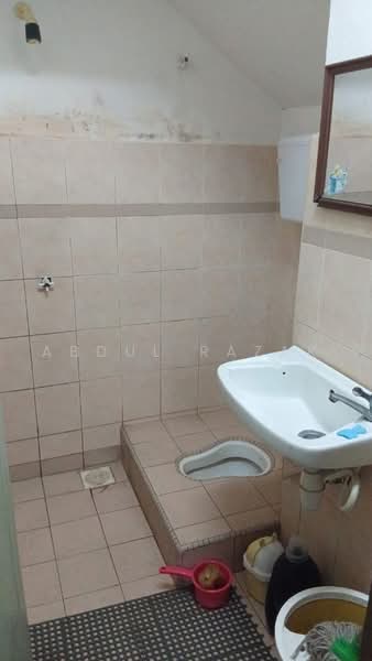 2-storey Terraced House for Sale in Duyong (Melaka) - Abdul Razak - Bathroom - PropertyGuru.com.my