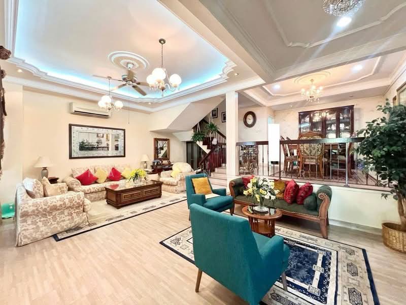 2-storey Terraced House for Sale in Seksyen 1 Bandar Baru Bangi (Bandar Baru Bangi) - Hazeman Omar - Living Room - PropertyGuru.com.my