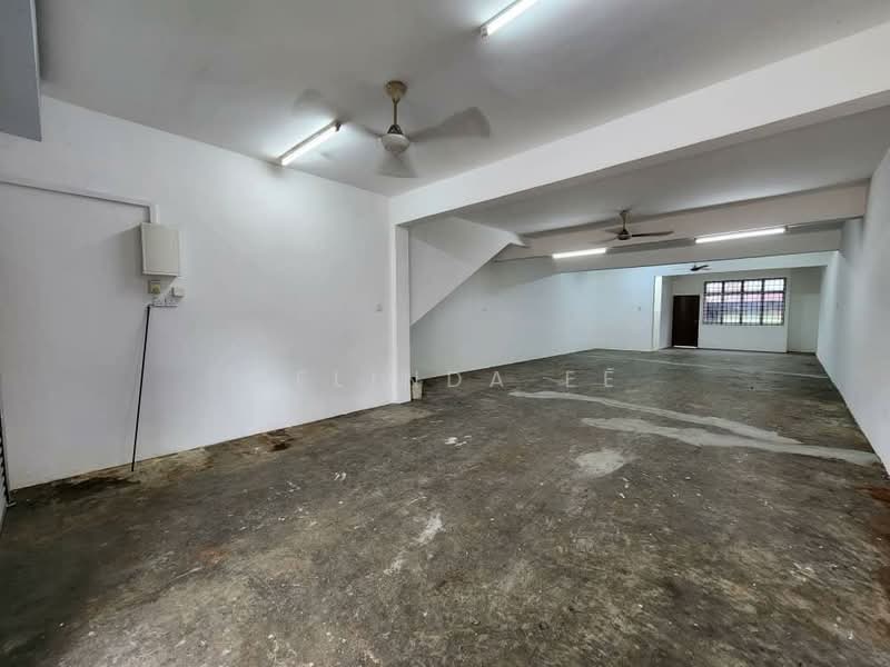 Shop for Rent in Taman Tanjung Puteri Resort (Pasir Gudang) - Melinda Ee - Interior - PropertyGuru.com.my
