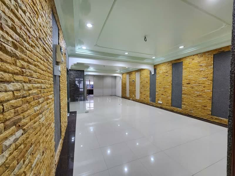 Shop for Rent in Taman Tanjung Puteri Resort (Pasir Gudang) - Melinda Ee - Interior - PropertyGuru.com.my