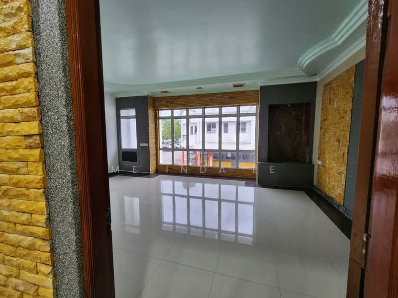 Shop for Rent in Taman Tanjung Puteri Resort (Pasir Gudang) - Melinda Ee - Living Room - PropertyGuru.com.my