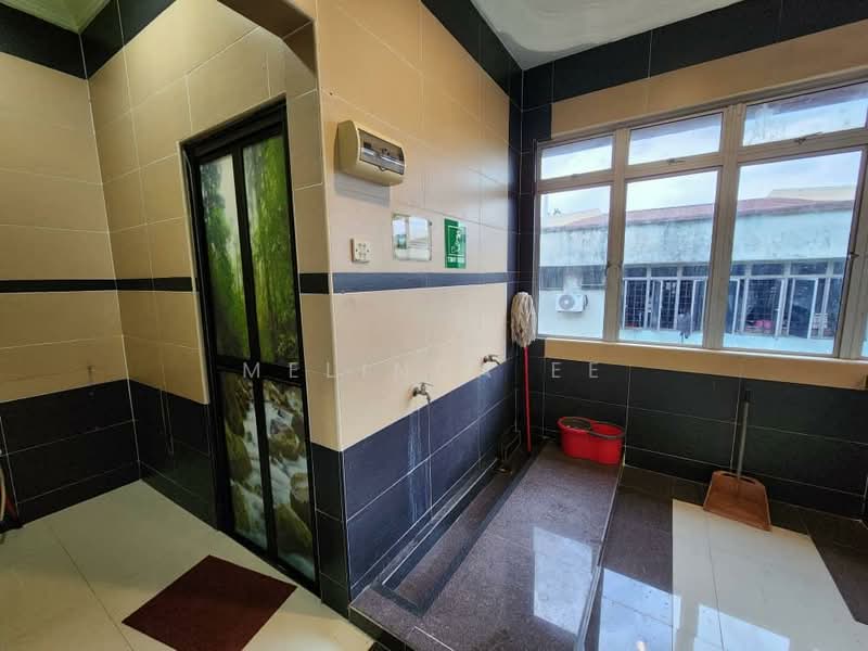 Shop for Rent in Taman Tanjung Puteri Resort (Pasir Gudang) - Melinda Ee - Interior - PropertyGuru.com.my