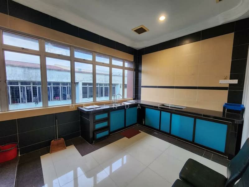 Shop for Rent in Taman Tanjung Puteri Resort (Pasir Gudang) - Melinda Ee - Kitchen - PropertyGuru.com.my