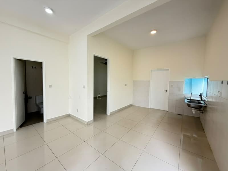 Semi-Detached House for Sale in Rawang (Selangor) - Alice Low - Bathroom - PropertyGuru.com.my