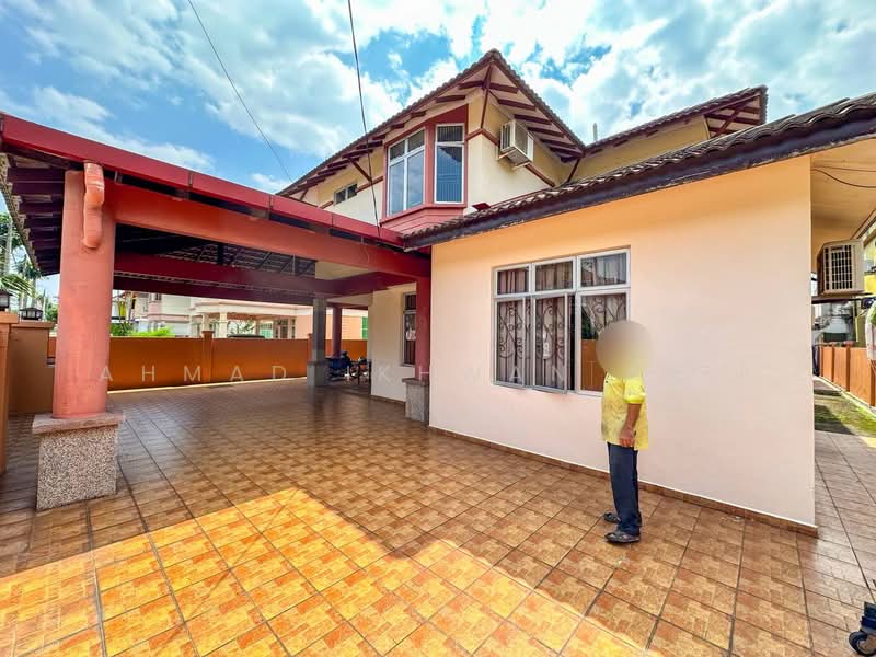 Bungalow for Sale in Nilai (Negeri Sembilan) - Ahmad Ikhwan Arif - Exterior - PropertyGuru.com.my