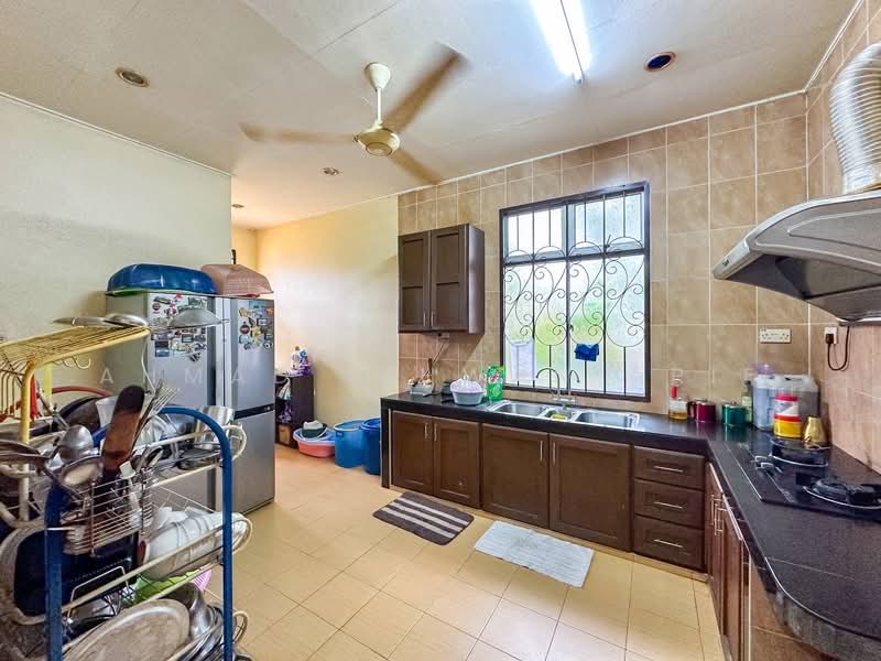 Bungalow for Sale in Nilai (Negeri Sembilan) - Ahmad Ikhwan Arif - Kitchen - PropertyGuru.com.my