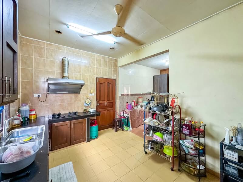 Bungalow for Sale in Nilai (Negeri Sembilan) - Ahmad Ikhwan Arif - Kitchen - PropertyGuru.com.my