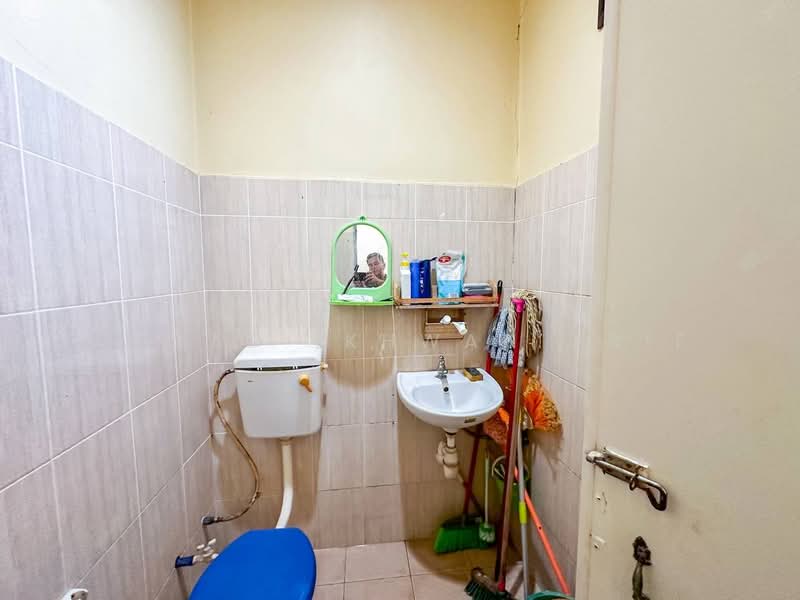 Bungalow for Sale in Nilai (Negeri Sembilan) - Ahmad Ikhwan Arif - Bathroom - PropertyGuru.com.my