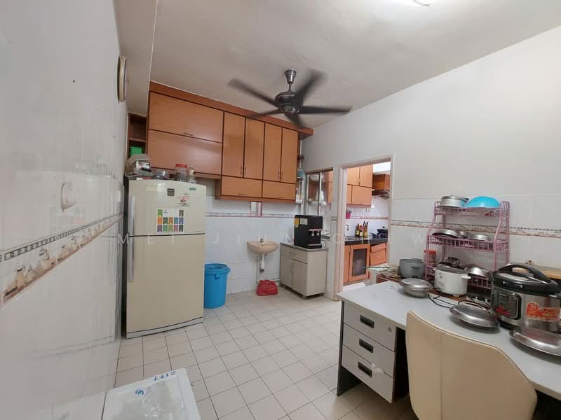 2-storey Terraced House for Sale in Taman Meranti Jaya (Puchong) - MEI JIUN CHEW - Kitchen - PropertyGuru.com.my