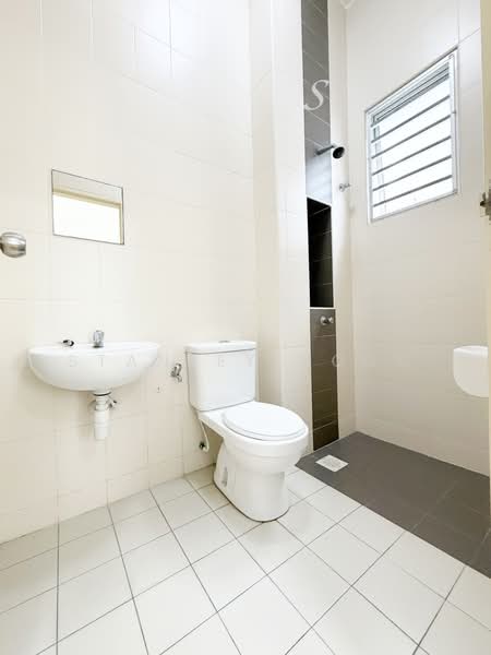 Rumah Teres 2 Tingkat untuk Dijual di Setia Indah (Setia Alam) - Stanley Hong - Bathroom - PropertyGuru.com.my