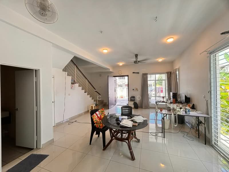 Semi-Detached House for Sale in Rawang (Selangor) - Alice Low - Living Room - PropertyGuru.com.my