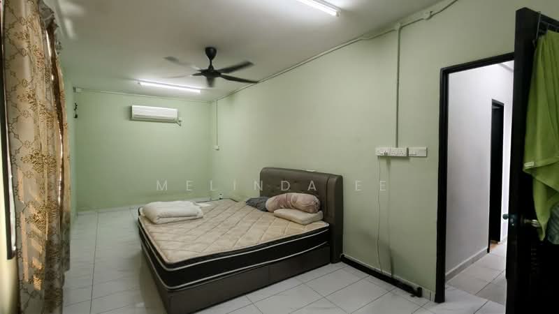 Rumah Kluster untuk Dijual di Taman Pulai Mutiara (Iskandar Puteri (Nusajaya)) - Melinda Ee - Bedroom - PropertyGuru.com.my