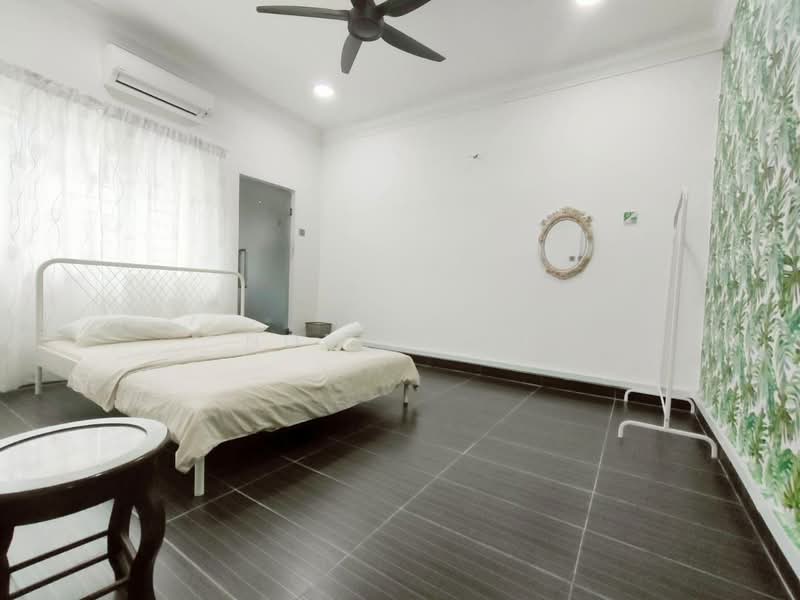 Rumah Banglo untuk Dijual di Seksyen 9 (Shah Alam) - Nor Laili - Bedroom - PropertyGuru.com.my