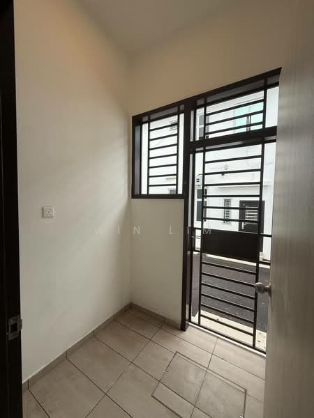 Rumah Teres 2-Tingkat untuk Dijual di Bandar Layangkasa (Pasir Gudang) - Win Lim - Entrance - PropertyGuru.com.my