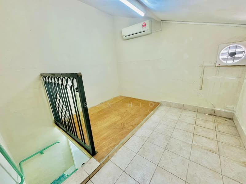 Rumah Teres 1 Tingkat untuk Dijual di Taman Rinting (Masai) - Anson Hiong - PropertyGuru.com.my