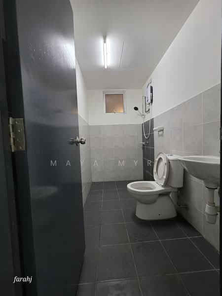 Apartment for Rent at Kita Ria @ Cybersouth - Maya Myra - Bathroom - PropertyGuru.com.my