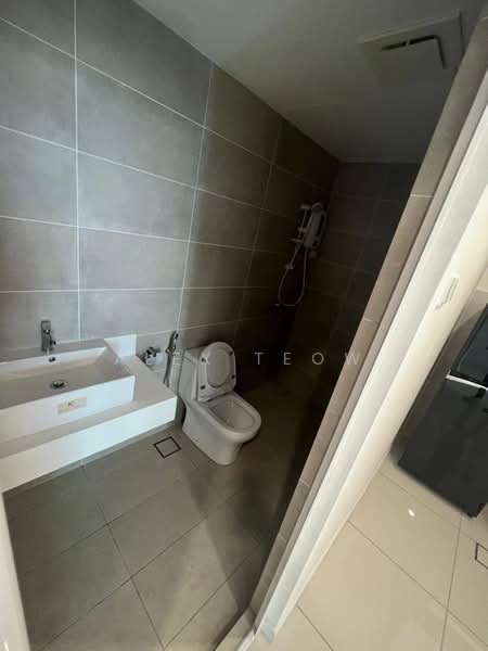 Servis Apartment untuk Disewa di The Glenz @ Glenmarie - Alex Teow - Bathroom - PropertyGuru.com.my