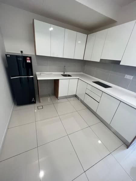 Servis Apartment untuk Disewa di The Glenz @ Glenmarie - Alex Teow - Kitchen - PropertyGuru.com.my