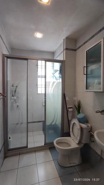 2-storey Terraced House for Sale in Kota Kemuning (Shah Alam) - ET Cheah - Master Bathroom - PropertyGuru.com.my