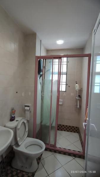 2-storey Terraced House for Sale in Kota Kemuning (Shah Alam) - ET Cheah - Bathroom 2 - PropertyGuru.com.my