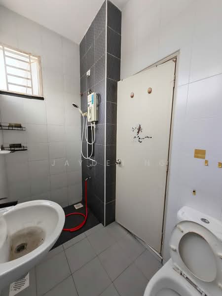2-storey Terraced House for Sale in Taman Desa Tebrau (Tebrau) - Jayden Ng - Bathroom - PropertyGuru.com.my