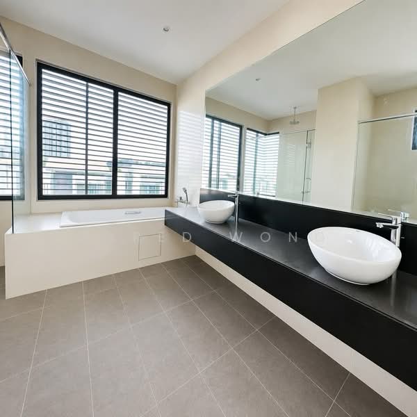 Rumah Banglo untuk Dijual di Cyberjaya (Selangor) - Jared Wong - Bathroom - PropertyGuru.com.my