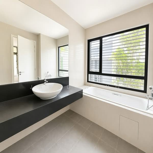 Rumah Banglo untuk Dijual di Cyberjaya (Selangor) - Jared Wong - Bathroom - PropertyGuru.com.my