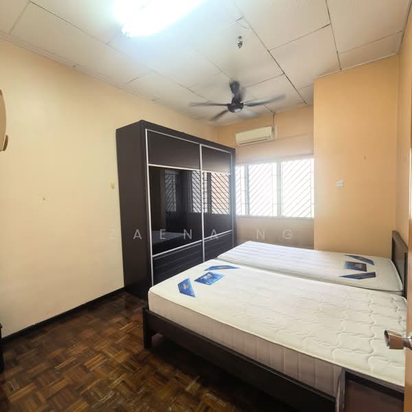 Rumah Teres 2 Tingkat untuk Dijual di Kampung Batu Belah (Klang) - Zaena Ng - PropertyGuru.com.my