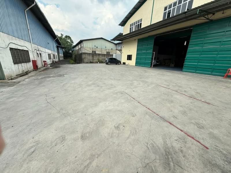 Warehouse for Rent in Kampung Baru Sungai Buloh (Sungai Buloh) - Ruby Eng - Exterior - PropertyGuru.com.my