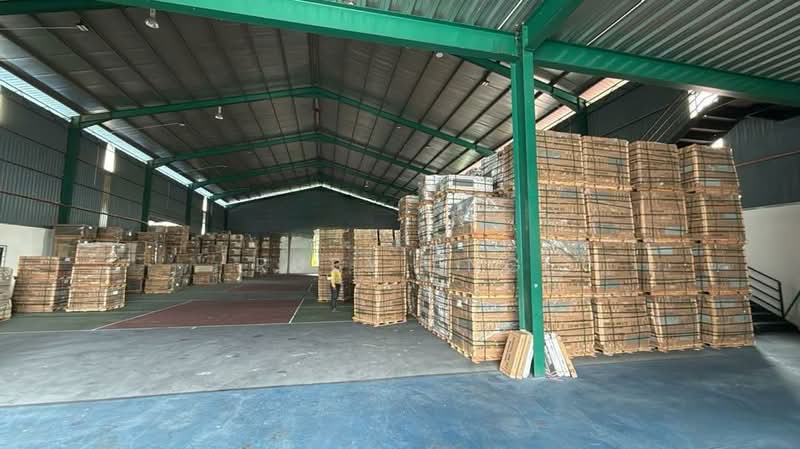 Warehouse for Rent in Kampung Baru Sungai Buloh (Sungai Buloh) - Ruby Eng - Interior - PropertyGuru.com.my