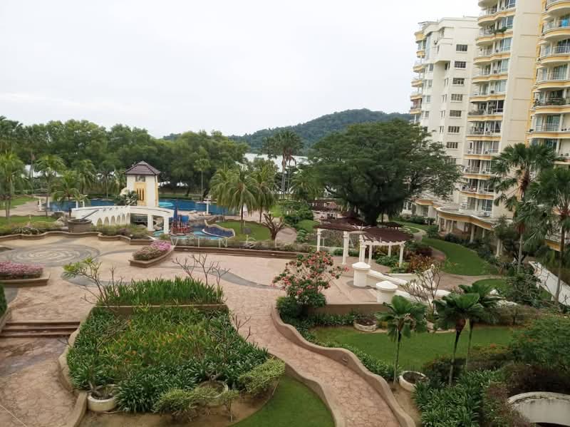 Kondominium untuk Dijual di Gold Coast Resort Condominium - Vince Tan - Exterior - PropertyGuru.com.my